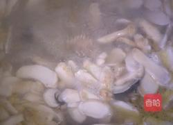 新鲜松茸鲍鱼边鸡汤的做法图解7
