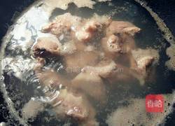 玉米排骨汤的做法图解3