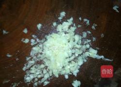 蒜蓉炒包心菜的做法图解1