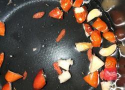 红枣银耳梨汤的做法图解2