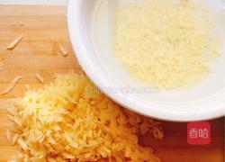 土豆鸡蛋饼的做法图解2