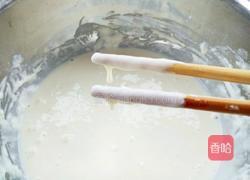 东北鸡蛋饼的做法图解3