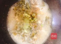 雪菜鲈鱼汤的做法图解5
