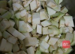 烩茄子的做法图解1