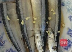 干烧秋刀鱼的做法图解1