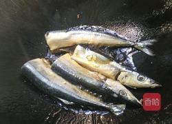 干烧秋刀鱼的做法图解3