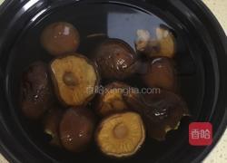 香菇炖羊肉的做法图解2