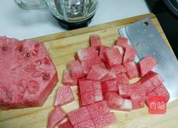 冰镇西瓜汁的做法图解1