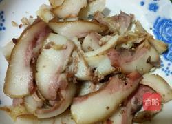 青椒炒猪头肉的做法图解1