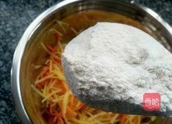 土豆胡萝卜丝饼的做法图解4