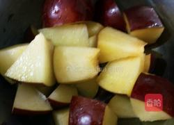 李子牛奶蛋花汁的做法图解2