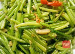 清炒山芋秧杆的做法图解5