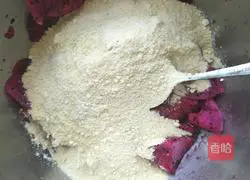 Illustration of how to make dragon fruit, millet and multigrain steamed buns 2