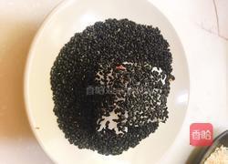 黑白芝麻寿司的做法图解9