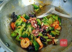 西兰花炒核桃虾球的做法图解10