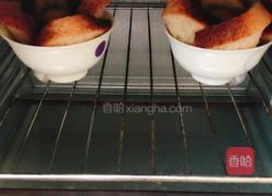 鸡蛋吐司杯的做法图解4