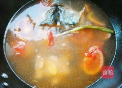酸辣鲈鱼斑节虾汤的做法图解8