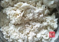 猪肉包菜馅包子的做法图解4