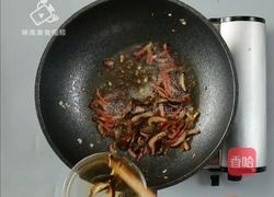 营养健康的美味小炒 腊肉蔬菜炒年糕的做法图解6
