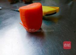 罗卜雕花的做法图解3