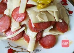 泡椒春笋炒香肠的做法图解9