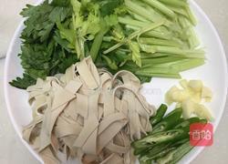 牛肉炒千张的做法图解2