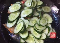 五花肉炒黄瓜的做法图解7