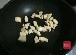 干煸鸡肉金针菇的做法图解2