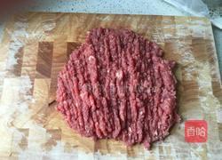 牛肉芹菜饺子的做法图解1