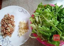 花生炒芥菜的做法图解1