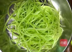 响油莴笋丝的做法图解2