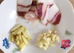 手撕干炒包菜的做法图解2