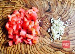 番茄炒西兰花的做法图解3