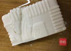 蟹黄豆腐煲的做法图解5