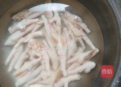 泡椒凤爪的做法图解1