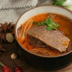 酸辣过瘾的酸牛肉 再热也不能错过的民间小吃的做法[图]