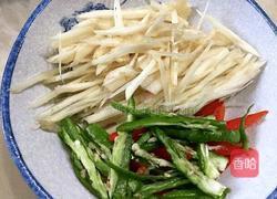 仔姜肉丝的做法图解2