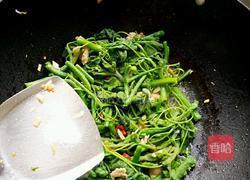 油渣炒南瓜藤的做法图解5