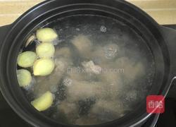 红菇排骨汤的做法图解5