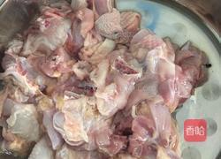 香辣鸡肉块的做法图解1
