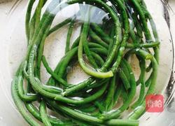 芝麻酱拌豆角的做法图解1