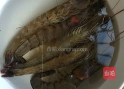 虾仁豆腐汤的做法图解1