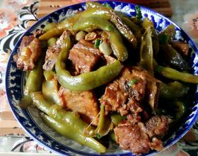 一锅俩菜之一 排骨炖豆角[图]