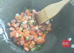 鲜香营养炒饭的做法图解3