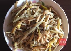 黄花菜炒鸡蛋的做法图解1