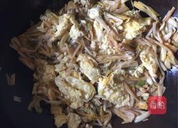 黄花菜炒鸡蛋的做法图解5