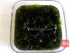 凉拌海木耳的做法图解2