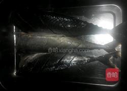 砂锅炖双鱼的做法图解1