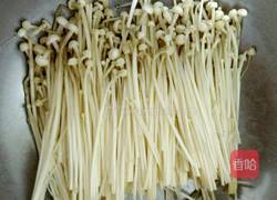 木须柿子炒金针菇的做法图解3