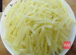 土豆丝炒肉的做法图解2